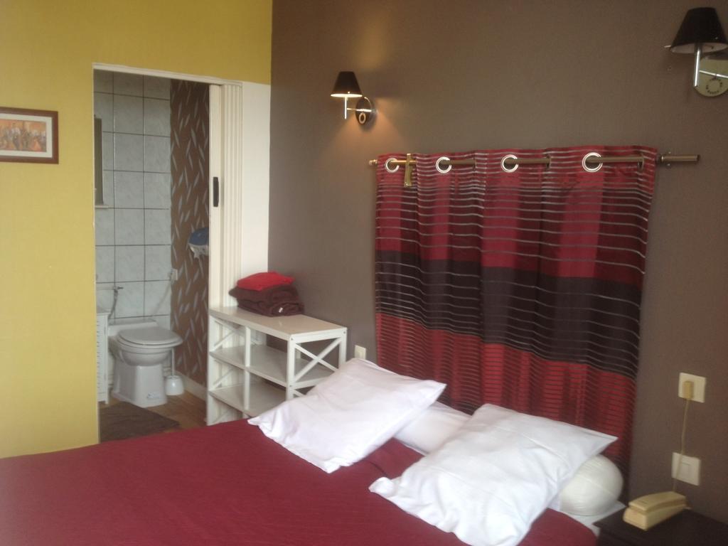 Hotel Moderne Viré Zewnętrze zdjęcie